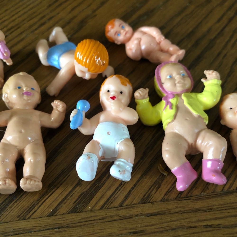 Assorted Dollhouse Babies - Picture 5 of 6